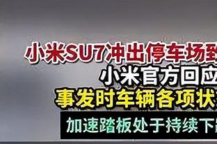 霍金斯：锡安和莺歌在吸引防守这方面做得很好 传球也很棒